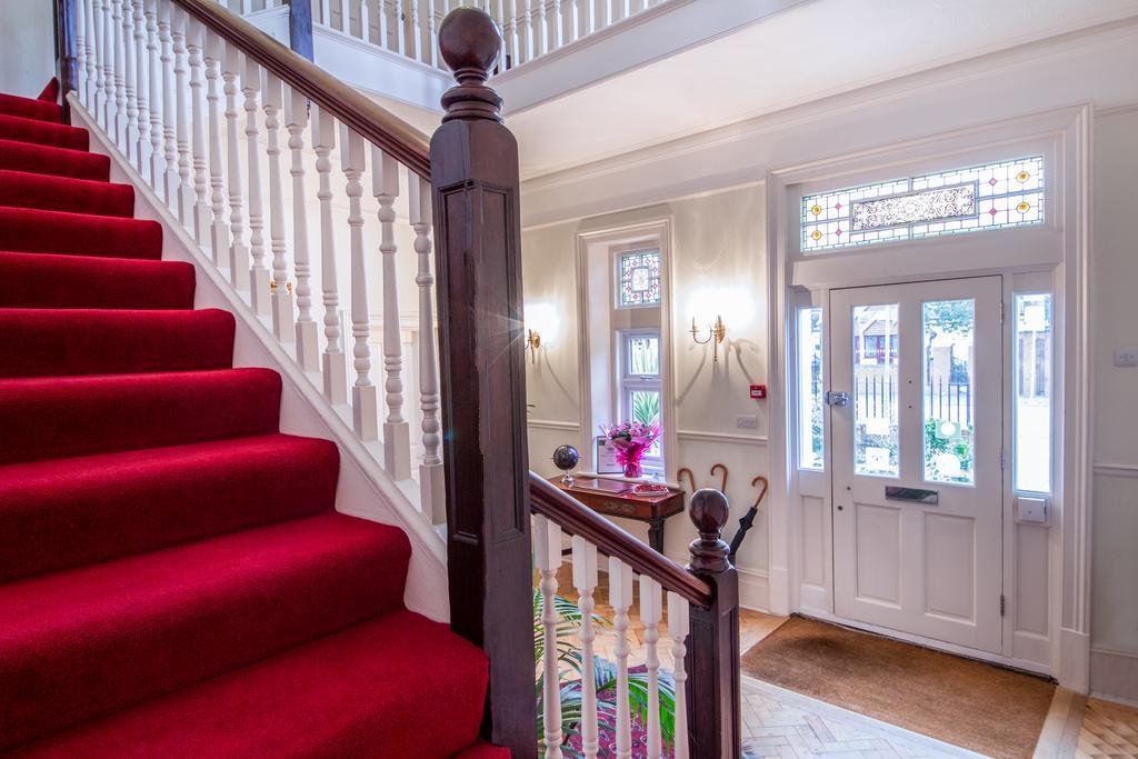 Villiers Lodge Surbiton Esterno foto