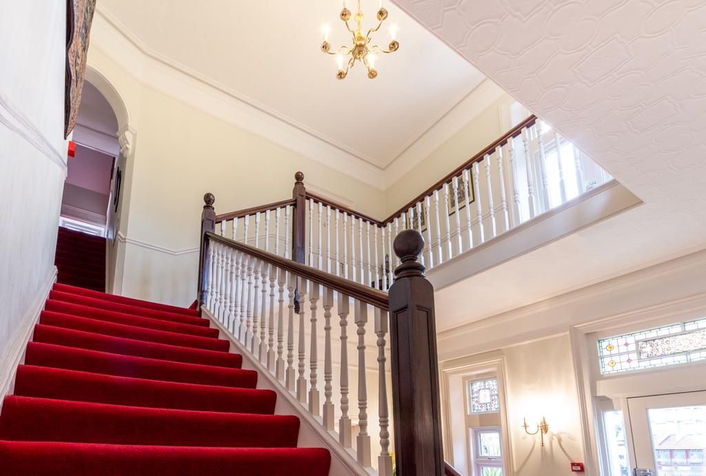 Villiers Lodge Surbiton Esterno foto