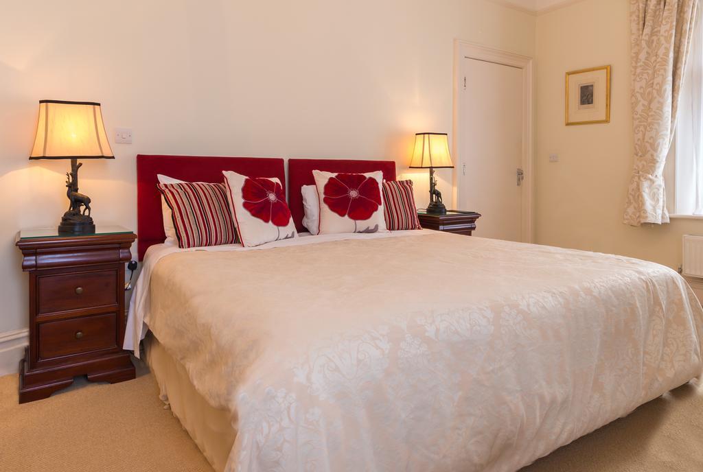 Villiers Lodge Surbiton Esterno foto