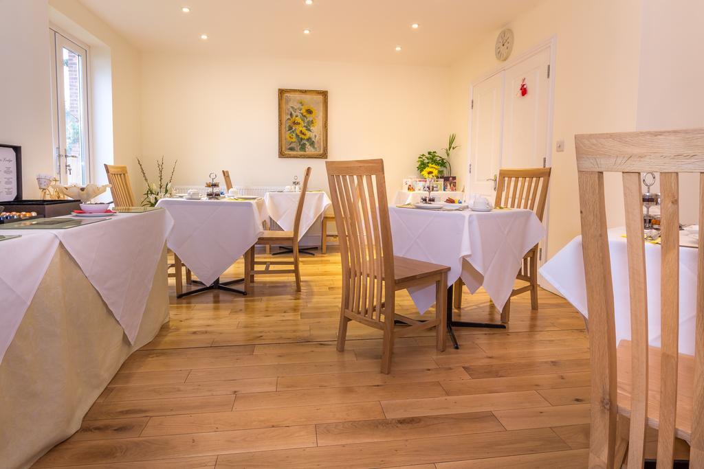 Villiers Lodge Surbiton Esterno foto